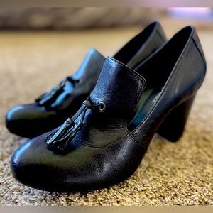 Born Crown High Heeled Tasseled Loafers Like New Size 10
